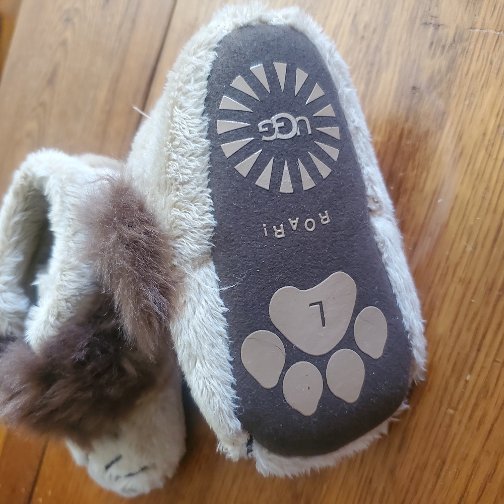 UGG Baby Walker Shoes - Cream and Brown